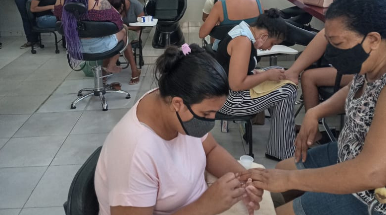 Compromisso social: escola IM de Minas Gerais incentiva mulheres a ingressar no mercado